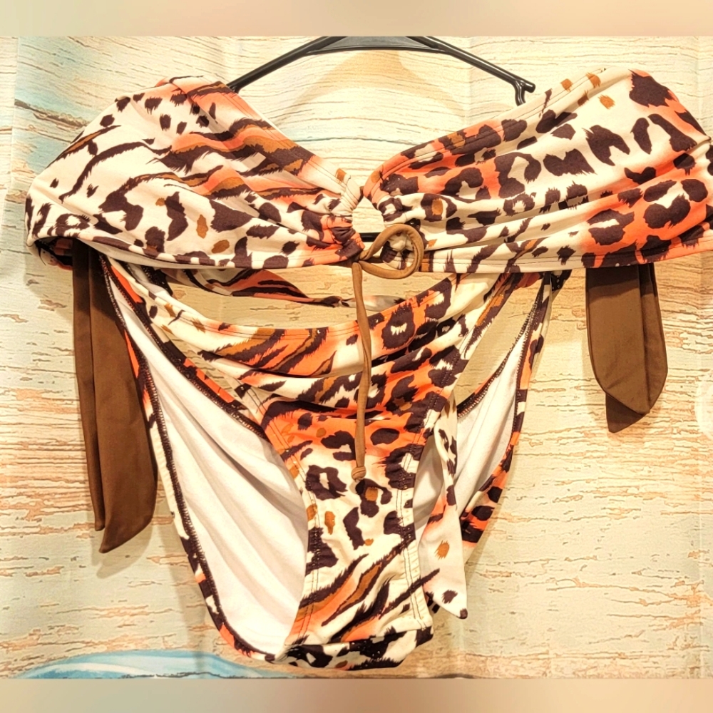 Leopard print bikini